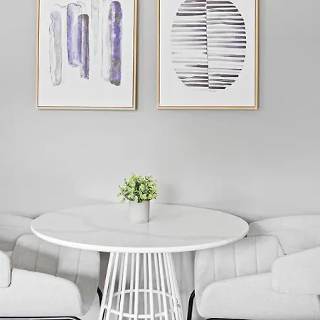 Landing Modern With Amazing Amenities