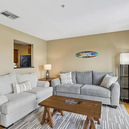 Stylish W Private Deck & River View Apartment *