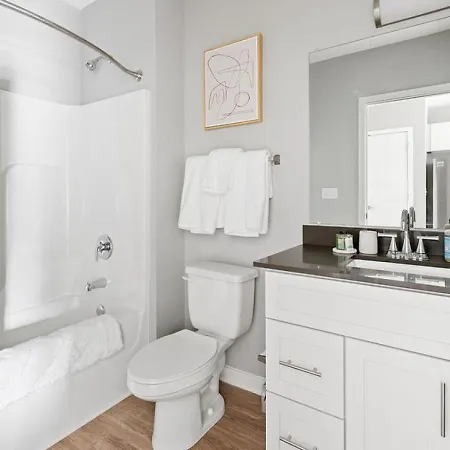 Landing Modern With Amazing Amenities Nashville