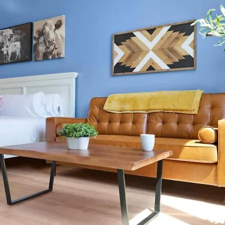 Apartment Coastal Cowboy Retreat *