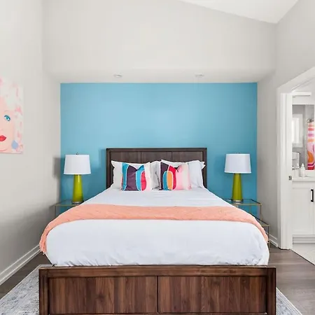 Pop Art 4br Near Downtown And Sleeps 10 Nashville