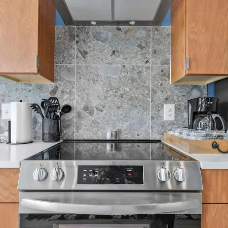 Apartment Coastal Cowboy Retreat *