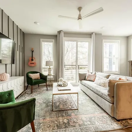 Apartment Modern East 4br Deck And Sleeps 10 Nashville