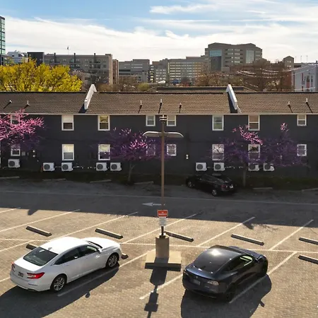 1705 State Street Hotel