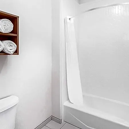 Staybridge - Vanderbilt Area By Ihg Hotel Nashville