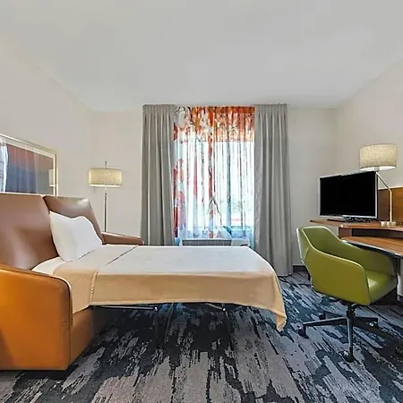 Fairfield & By Marriott Downtown-metrocenter