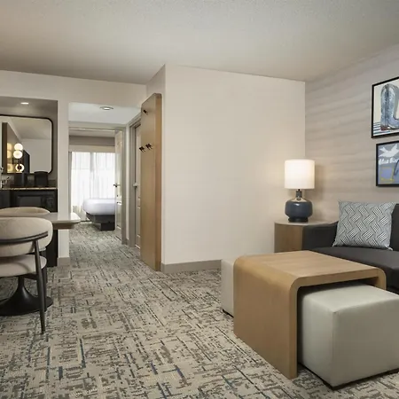 Embassy - At Vanderbilt 3*