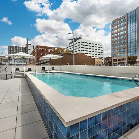 Express & West End - Univ Area By Ihg Hotel 3*