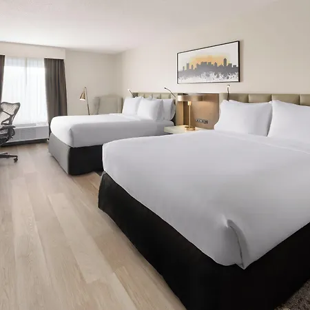 Crowne Plaza Airport By Ihg 3*