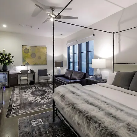 121 By Avantstay 4*