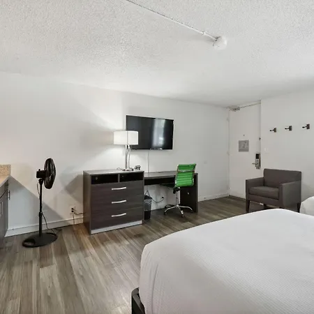 Hillside Crossing Hotel