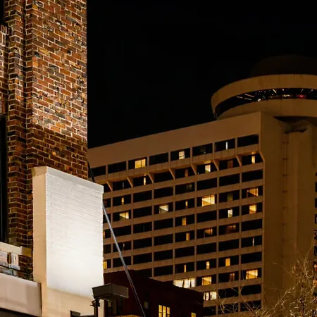 Boulevard Downtown Aparthotel 4*