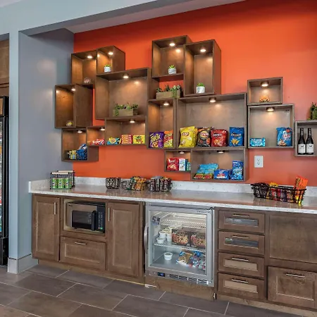 Cambria Airport Hotel 5*