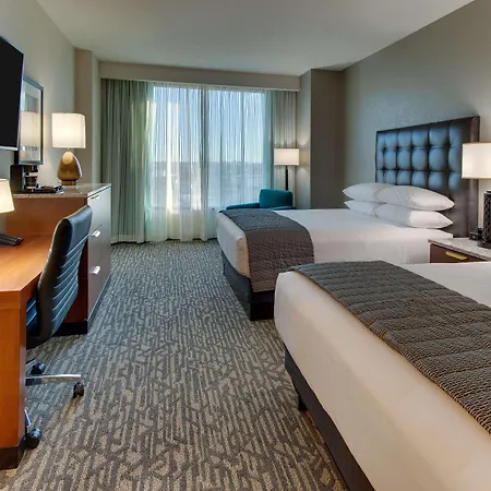Hotel Drury Plaza Downtown 4*