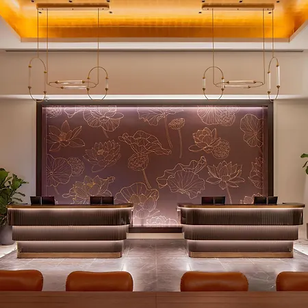 Tempo By Hilton Downtown Hotel 3*