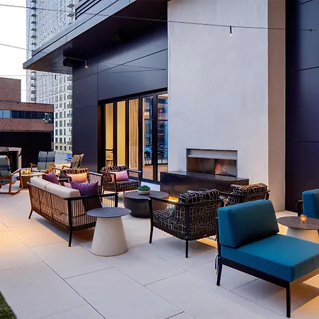 Tempo By Hilton Downtown 3*