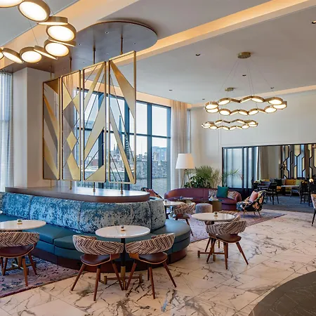 Tempo By Hilton Downtown 3*