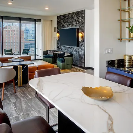Tempo By Hilton Downtown 3* Nashville