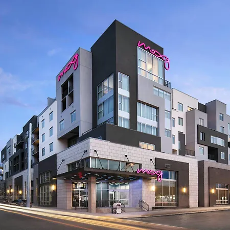Hotel Moxy Vanderbilt Area Nashville