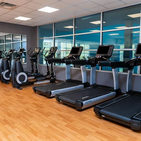 Hyatt House Airport Hotel 3*