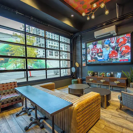 & Downtown - Broadway By Ihg