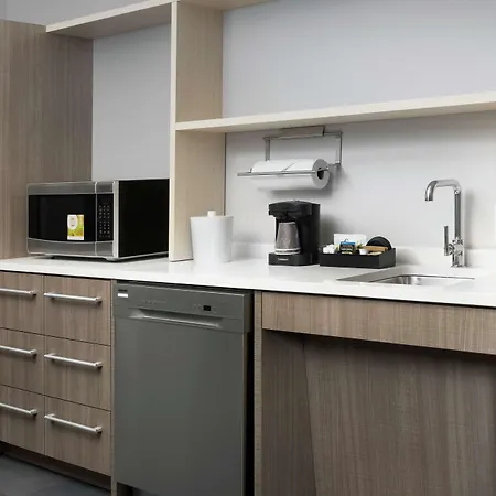 Hotel Home2 By Hilton Downtown Convention Center 3*