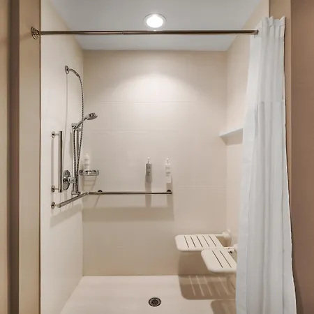 Hampton By Hilton Airport Century Place Hotel Nashville