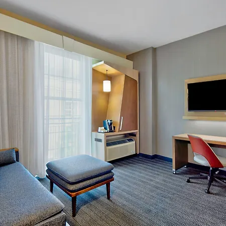 Courtyard By Marriott Hills Hotel Nashville