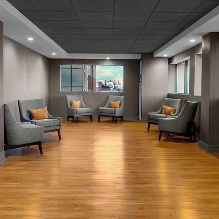 Aloft By Marriott West End Hotel 3*