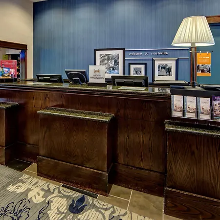 Hampton & Nashville-downtown 3*