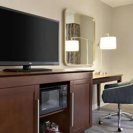 Hampton & Nashville-downtown Hotel 3*