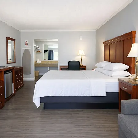 Hotel Quarters & Nashville
