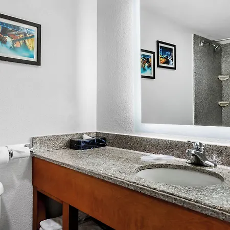 Comfort & Near Tanger Outlets I-24 Antioch