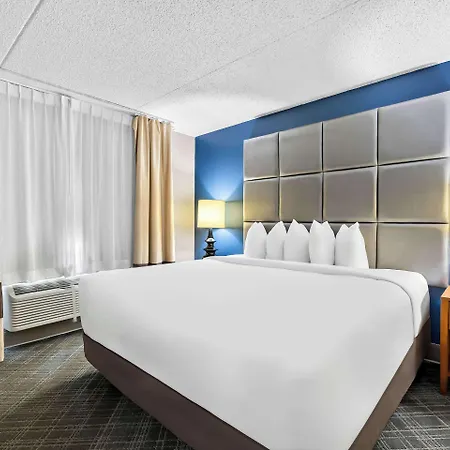 Comfort & Near Tanger Outlets I-24 Antioch Hotel