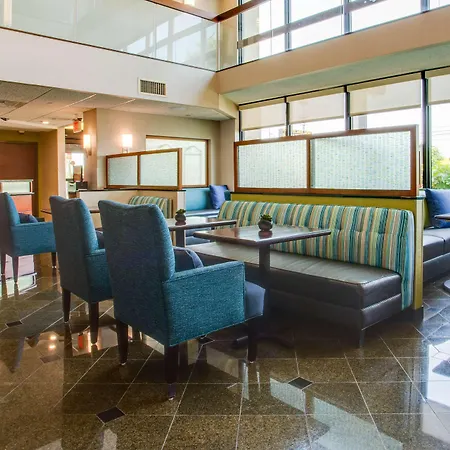 Drury & Airport Hotel 3*