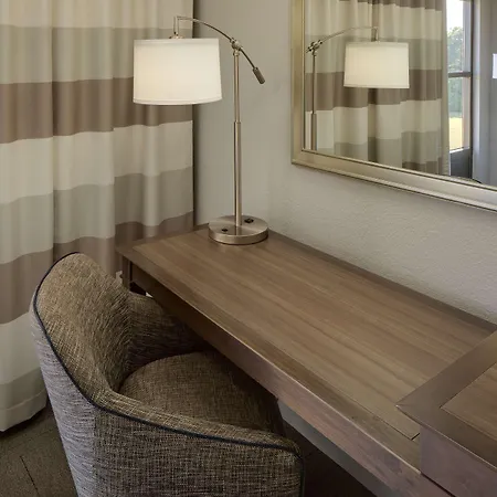 Hampton & Nashville-airport Hotel