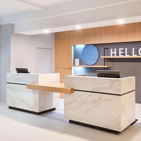 Radisson Airport 4*