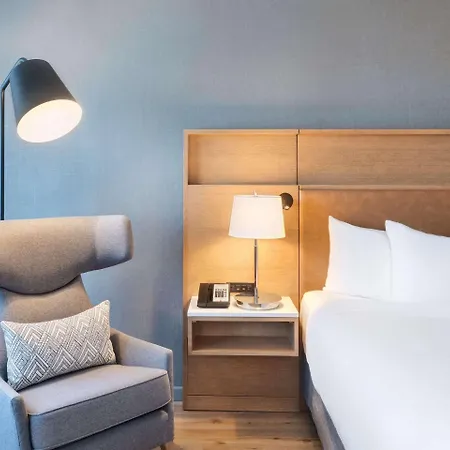 Radisson Airport 4*