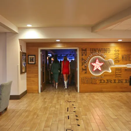 - Vanderbilt - Dwtn By Ihg Hotel Nashville
