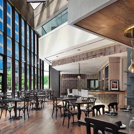 Doubletree By Hilton Downtown Hotel 4*