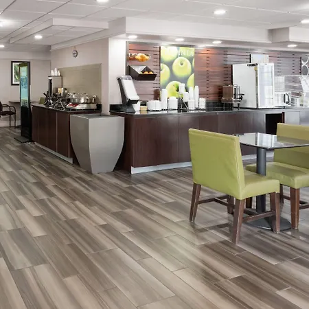 Hotel La Quinta By Wyndham South Nashville