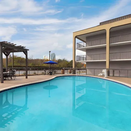 Baymont By Wyndham Airport Nashville