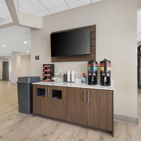 La Quinta By Wyndham Airport/opryland Nashville