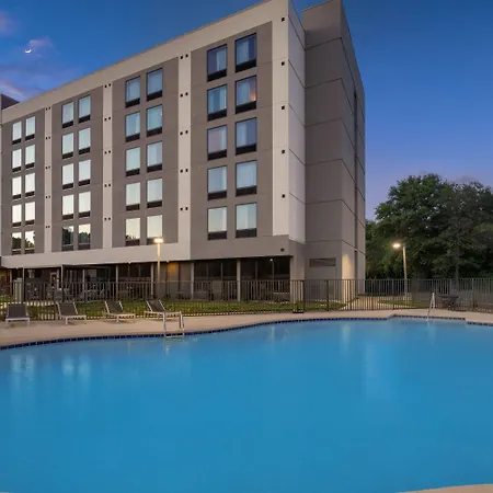 La Quinta By Wyndham Airport/opryland Hotel 3*