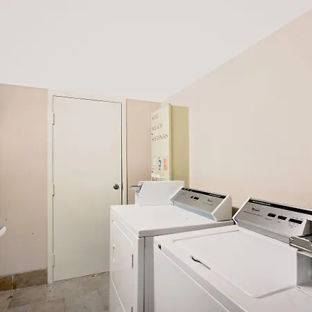 Motel Super 8 By Wyndham Hermitage Nashville