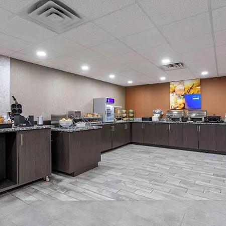 Comfort & Downtown - Stadium Hotel