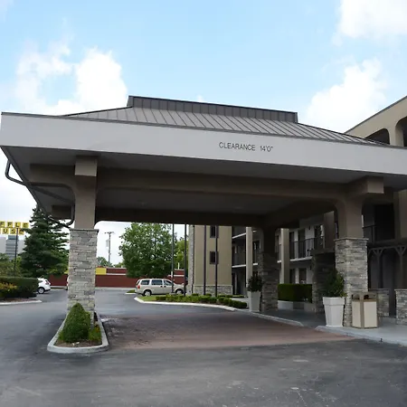 Baymont By Wyndham Airport Hotel