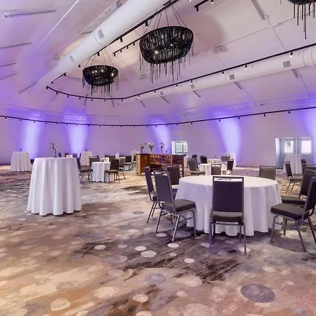Hotel Sonesta Airport 4*