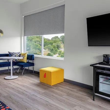 Aloft By Marriott Airport Hotel 3*