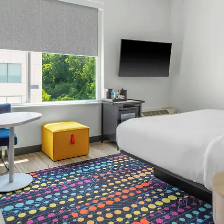Aloft By Marriott Airport Hotel